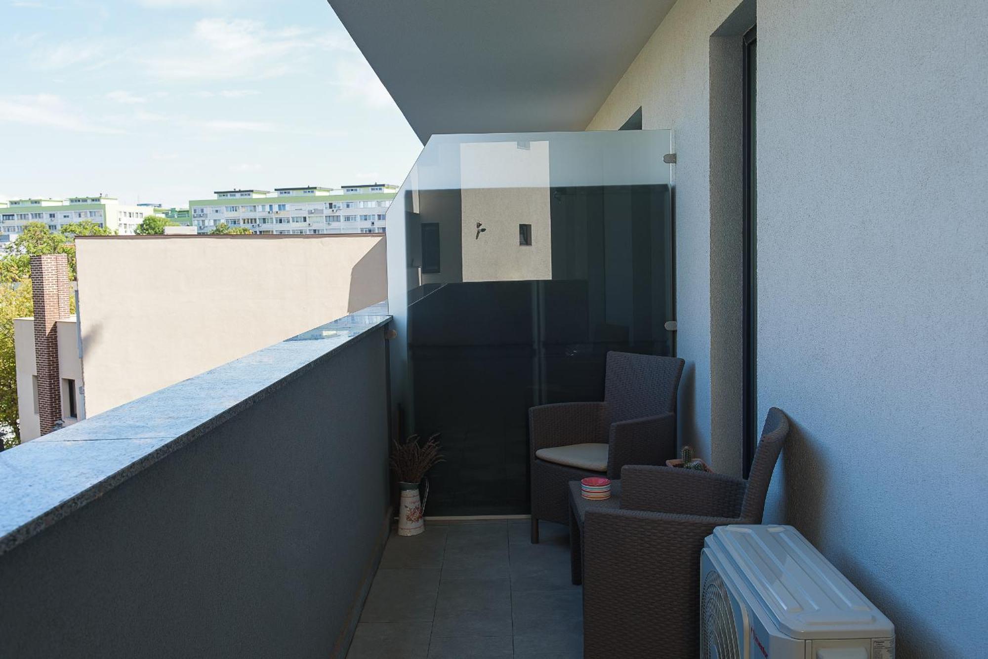 Apartamento La Vie Est Belle Bucarest Exterior foto
